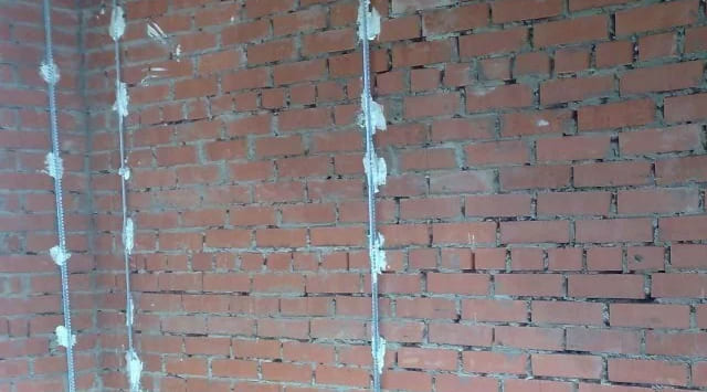 Демонтаж маяков из штукатурки